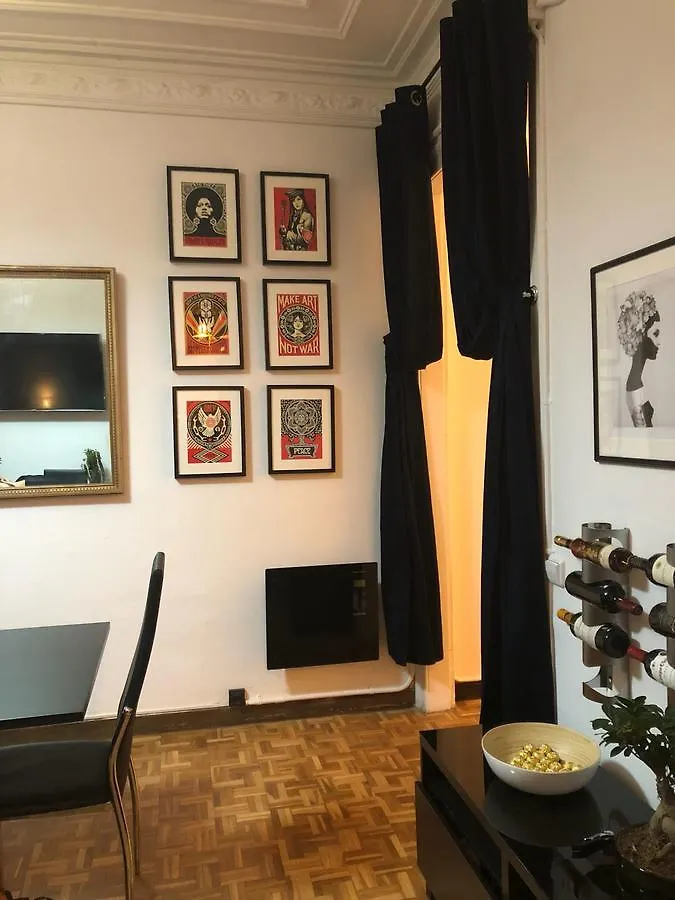 The 5 Room'S House Barcelona Spain