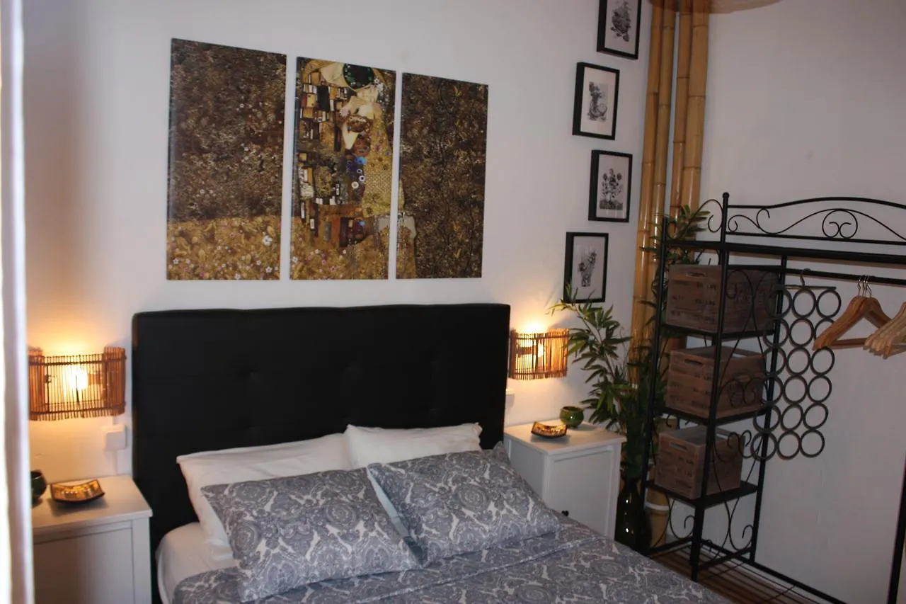 The 5 Room'S House Barcelona