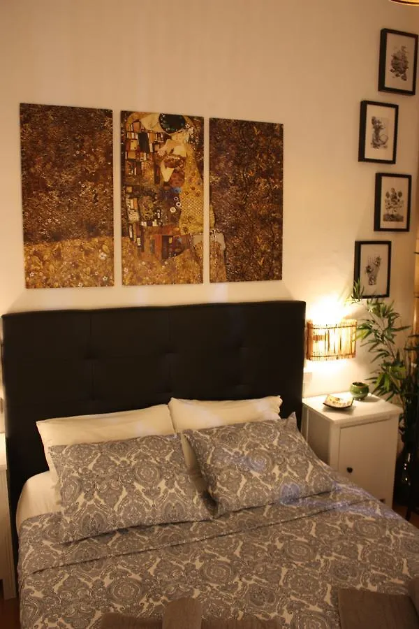 The 5 Room'S House Barcelona
