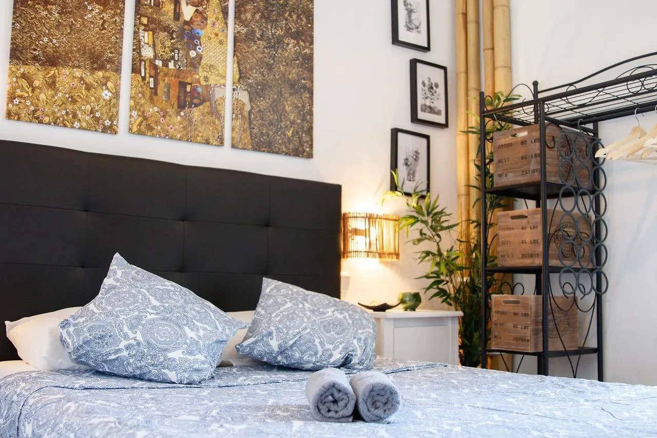 The 5 Room'S House Barcelona