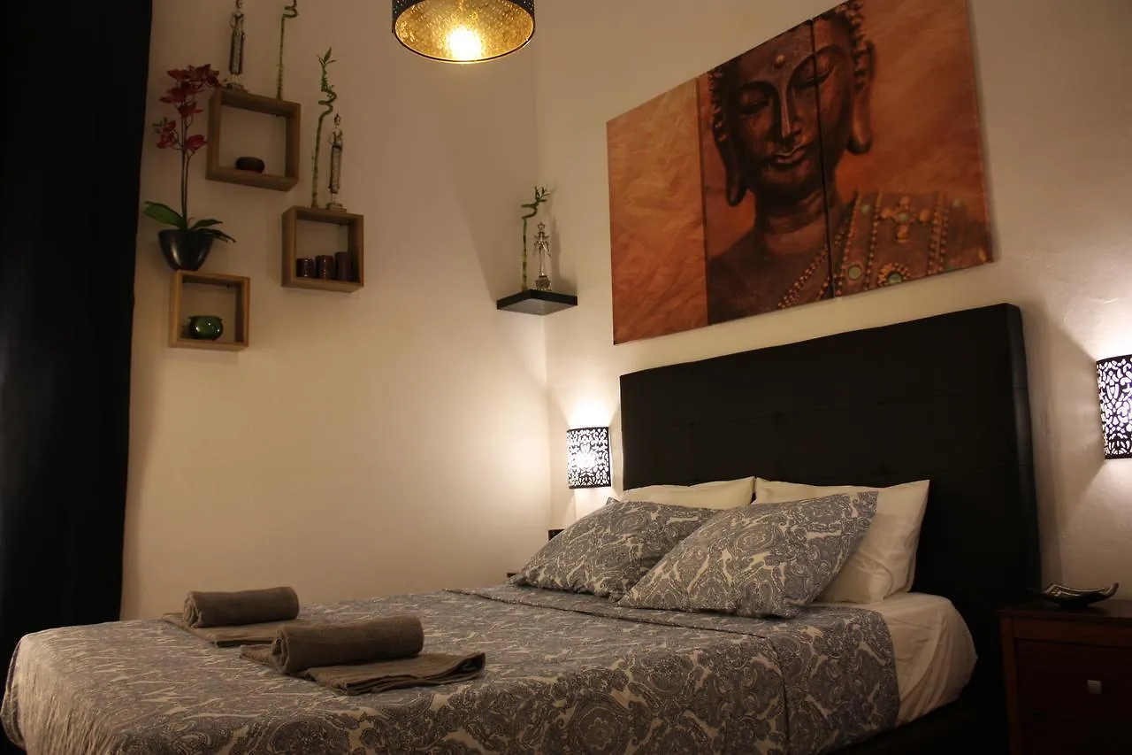 Guest house The 5 Room'S House Barcelona Spain
